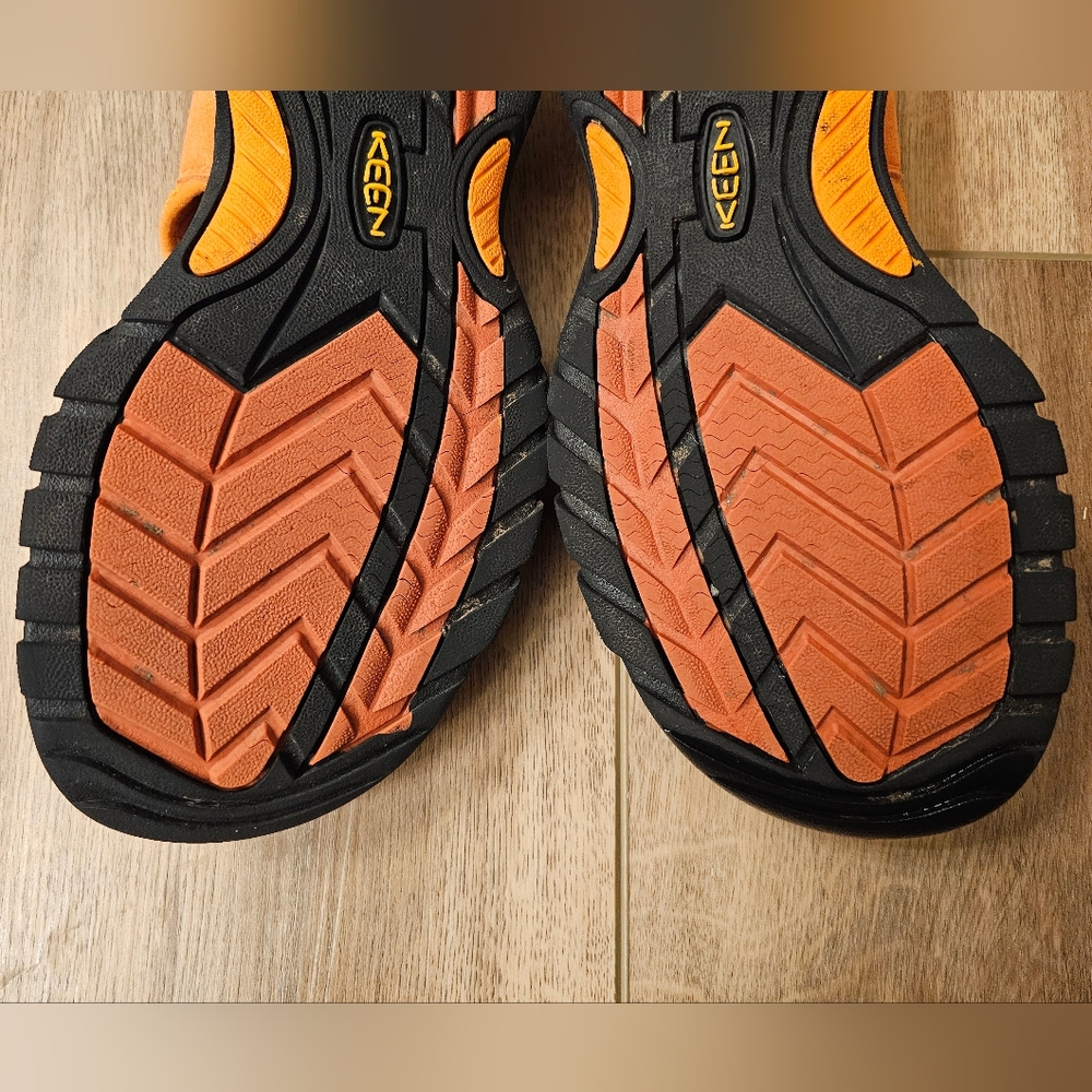 Keen Wonen's Newport Sandals In Orange - Size 9 - Picture 6 of 10